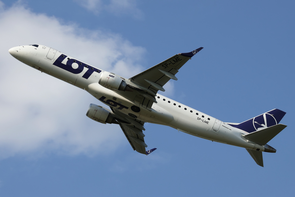 SP-LME (Aircraft » EPWA Spotting » Embraer E190 (ERJ-190-100) » LOT Polish Airlines)