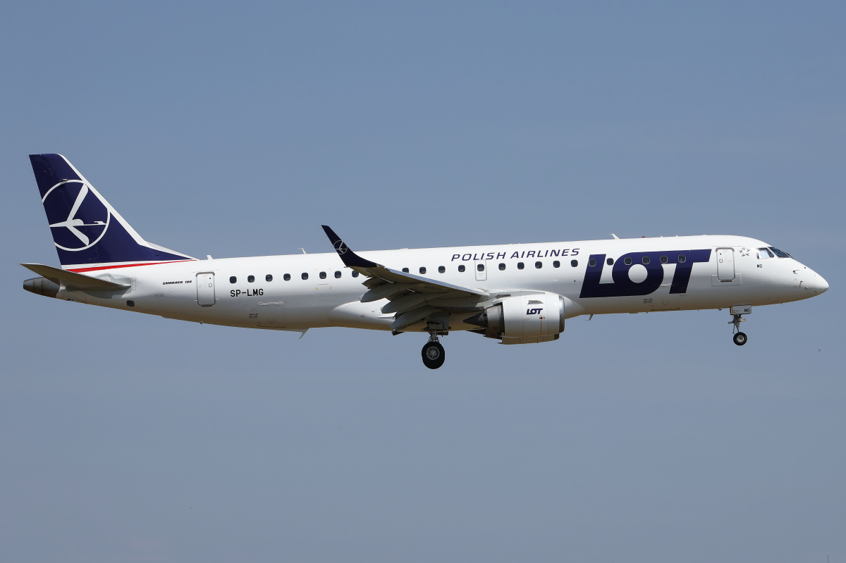 SP-LMG (Aircraft » EPWA Spotting » Embraer E190 » LOT Polish Airlines)