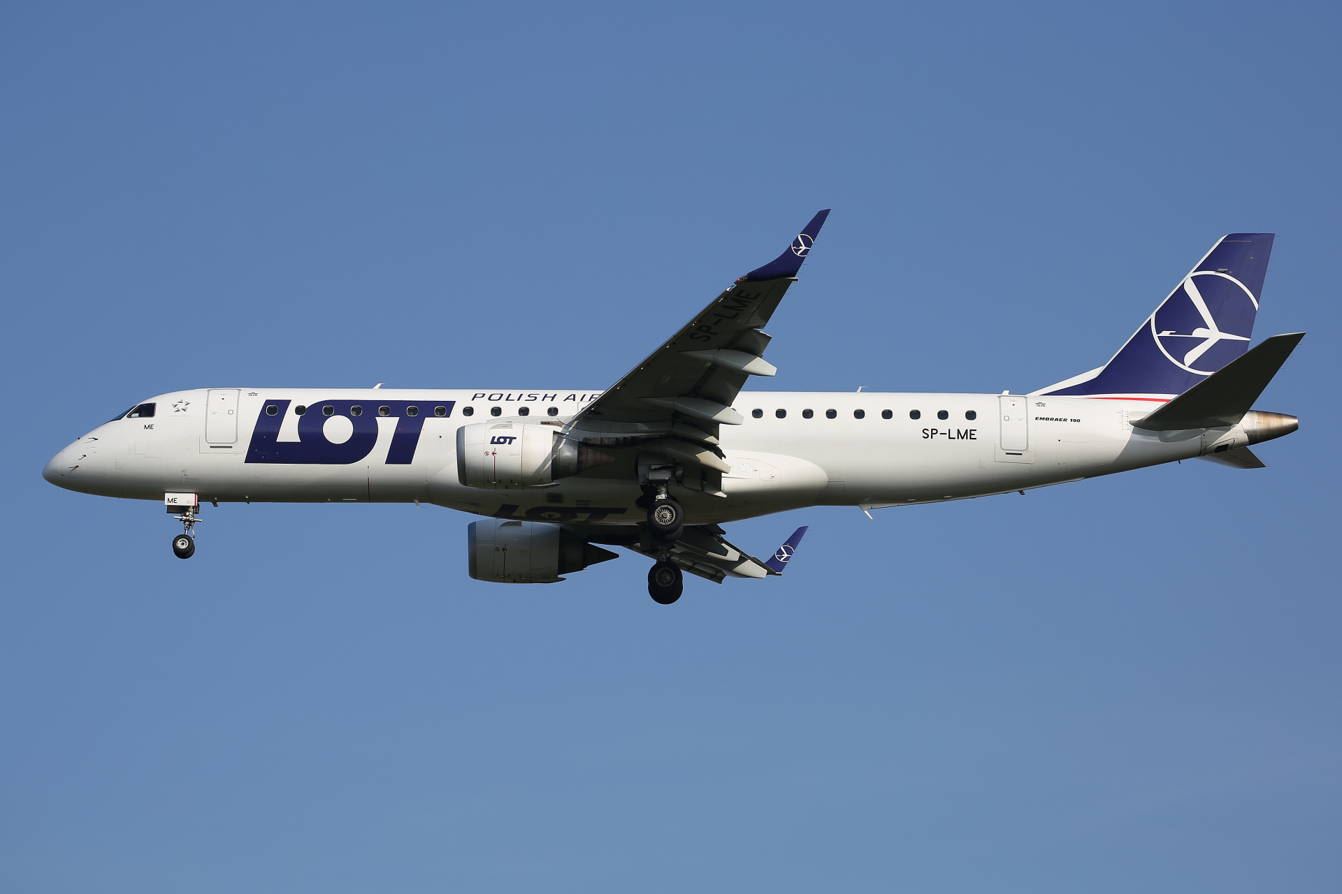 SP-LME (Samoloty » Spotting na EPWA » Embraer E190 » Polskie Linie Lotnicze LOT)