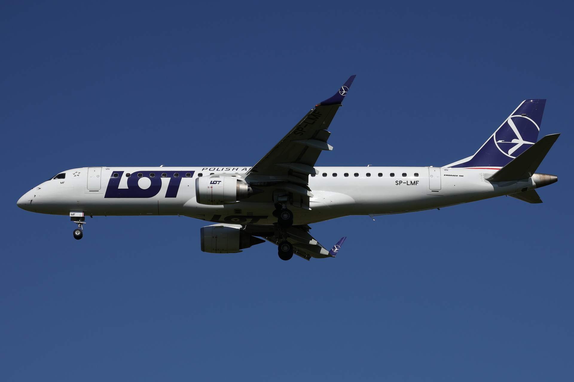 SP-LMF (Samoloty » Spotting na EPWA » Embraer E190 » Polskie Linie Lotnicze LOT)