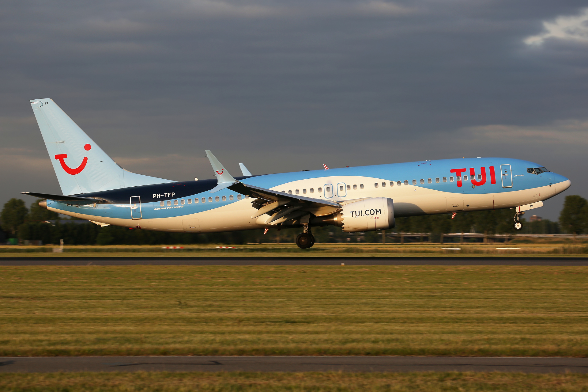 PH-TFP, TUI fly Netherlands (Samoloty » Spotting na Schiphol » Boeing 737-8 MAX » TUI fly)