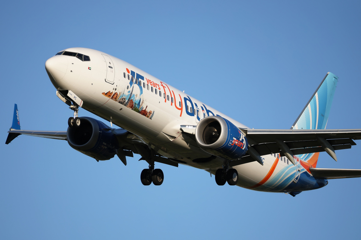 A6-FPC (15 years livery) (Aircraft » EPWA Spotting » Boeing 737-8 MAX » FlyDubai)