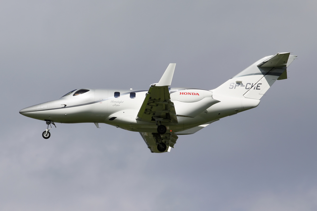 SP-CHE, Jet Story (Samoloty » Spotting na EPWA » Honda HA-420 HondaJet)