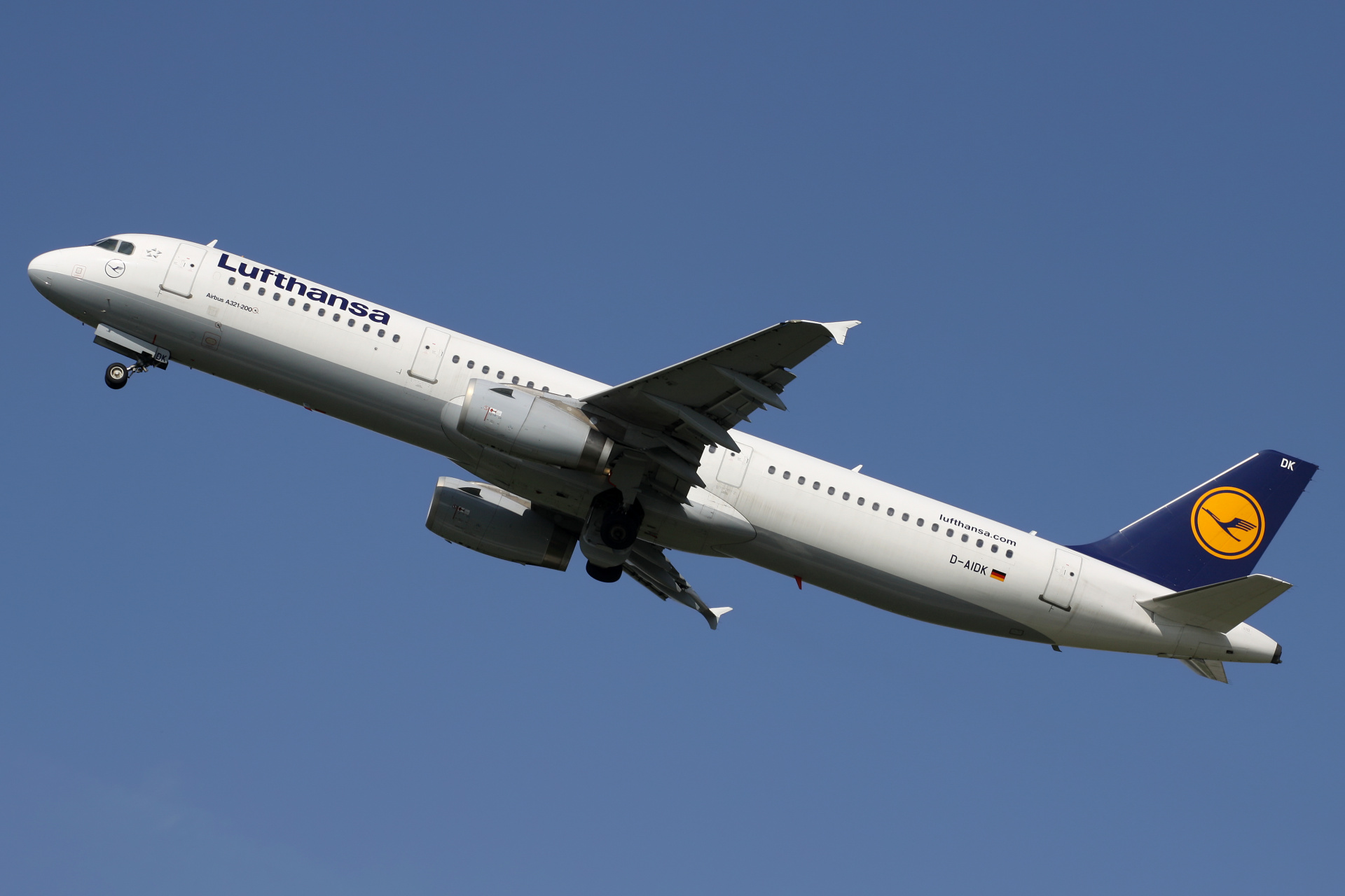 D-AIDK (Aircraft » EPWA Spotting » Airbus A321-200 » Lufthansa)