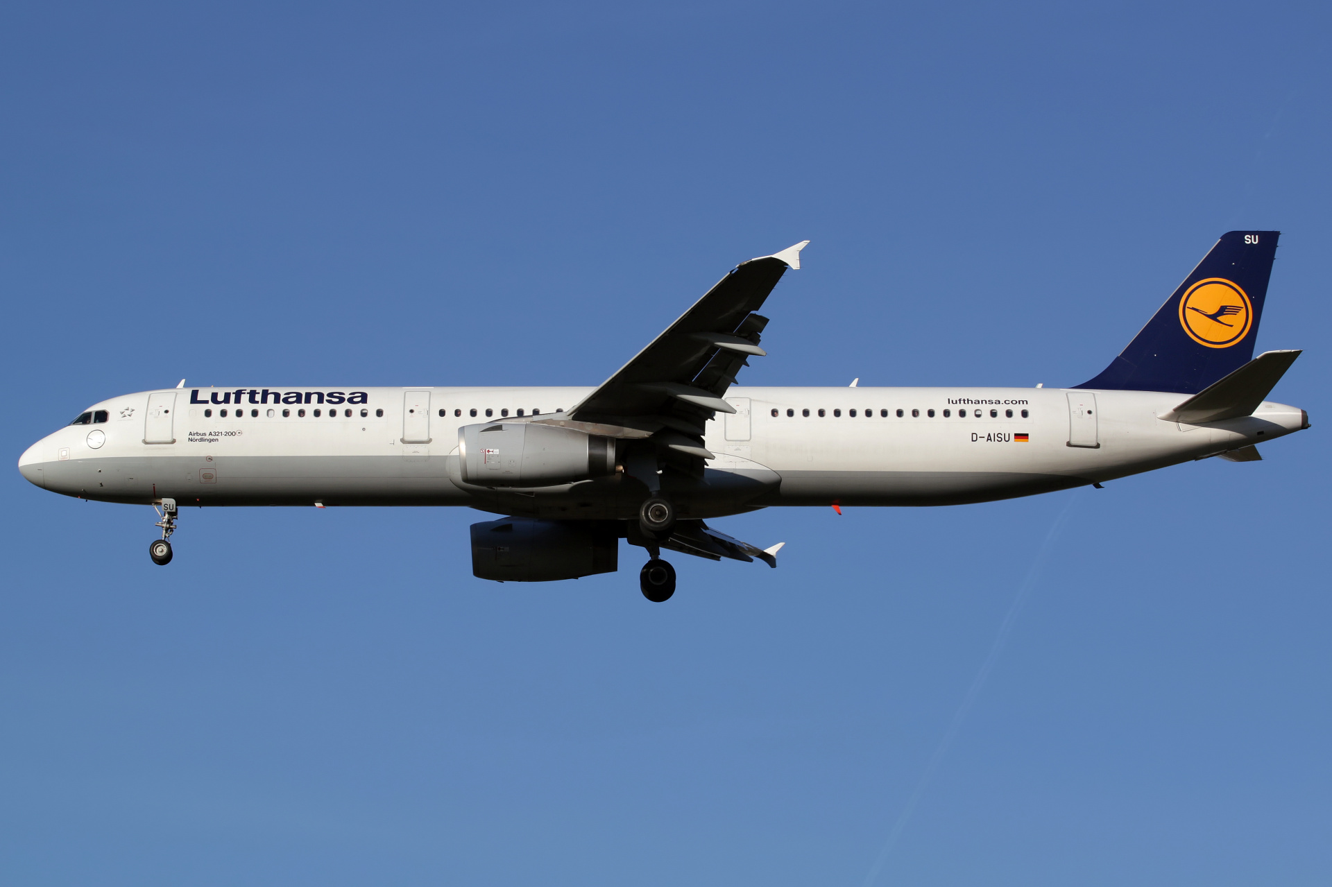 D-AISU (Samoloty » Spotting na EPWA » Airbus A321-200 » Lufthansa)