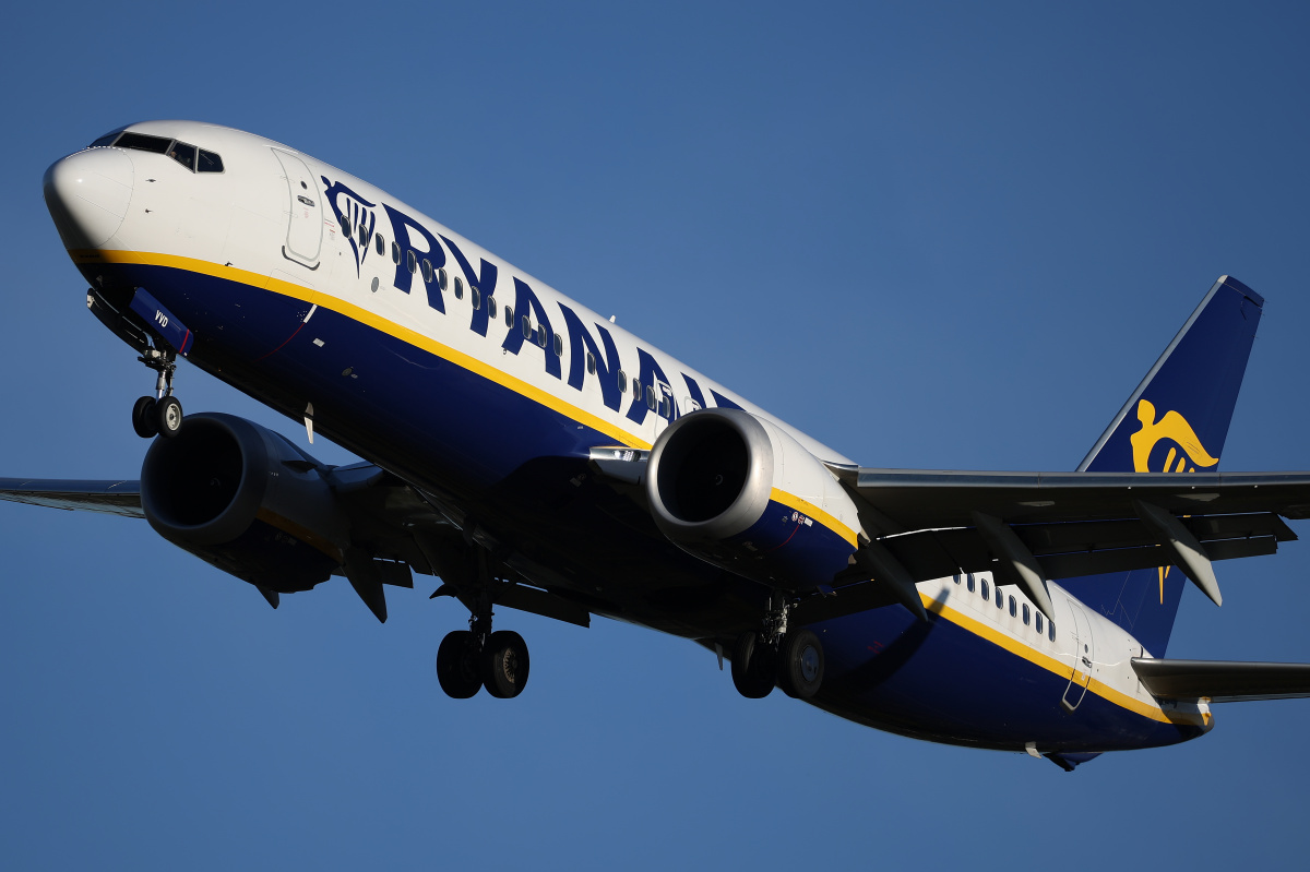 9H-VVD (Malta Air) (Aircraft » EPWA Spotting » Boeing 737-8 MAX » MAX 8-200 » Ryanair)