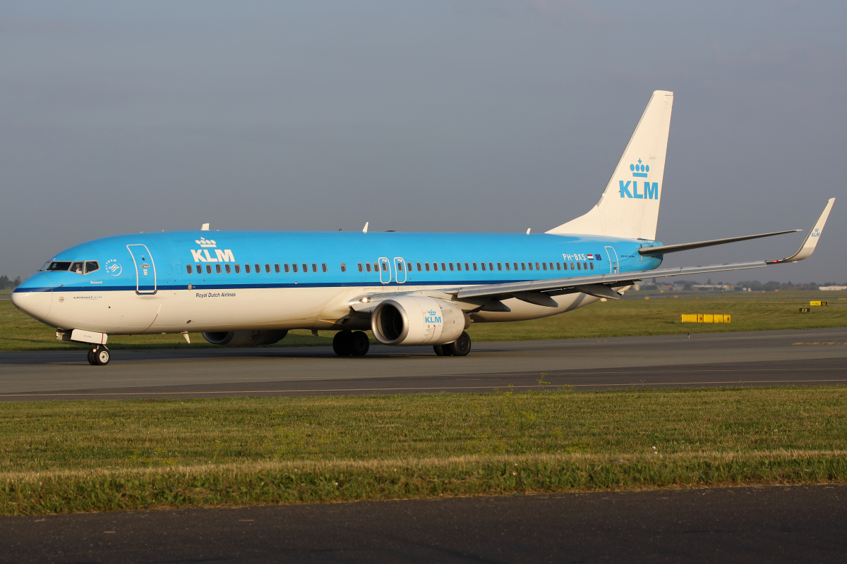 PH-BXS (Samoloty » Spotting na EPWA » Boeing 737-900 » KLM Royal Dutch Airlines)