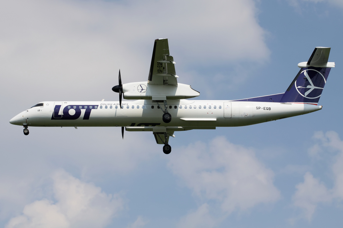 SP-EQB (Aircraft » EPWA Spotting » De Havilland Canada DHC-8 Dash 8 » LOT Polish Airlines)