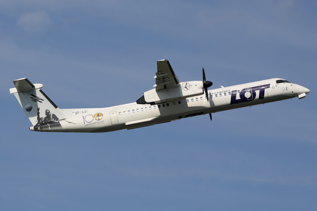 SP-EQK ("100 years of Polish Aero Club" wrap) (Aircraft » EPWA Spotting » De Havilland Canada DHC-8 Dash 8 » LOT Polish Airlines)