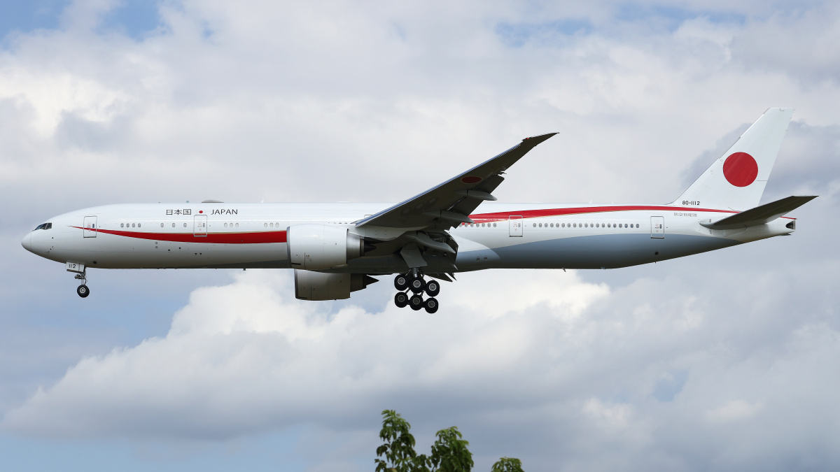 80-1112 (Aircraft » EPWA Spotting » Boeing 777-300ER » Japan Air Self Defence Force (JASDF))