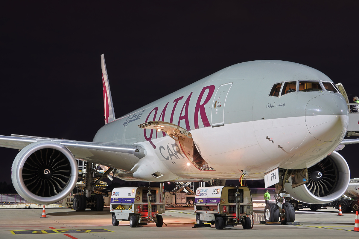 A7-BFH (Samoloty » Spotting na EPWA » Boeing 777F » Qatar Airways Cargo)