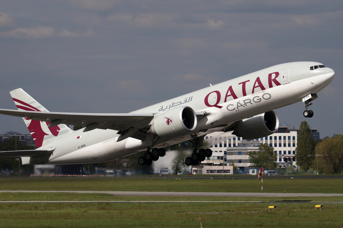 A7-BFN (Samoloty » Spotting na EPWA » Boeing 777F » Qatar Airways Cargo)