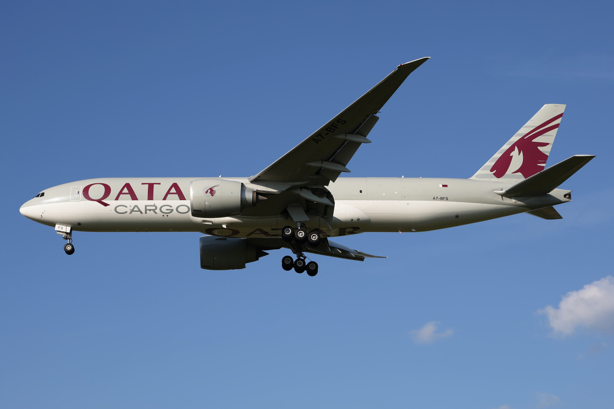 A7-BFS (Aircraft » EPWA Spotting » Boeing 777F » Qatar Airways Cargo)