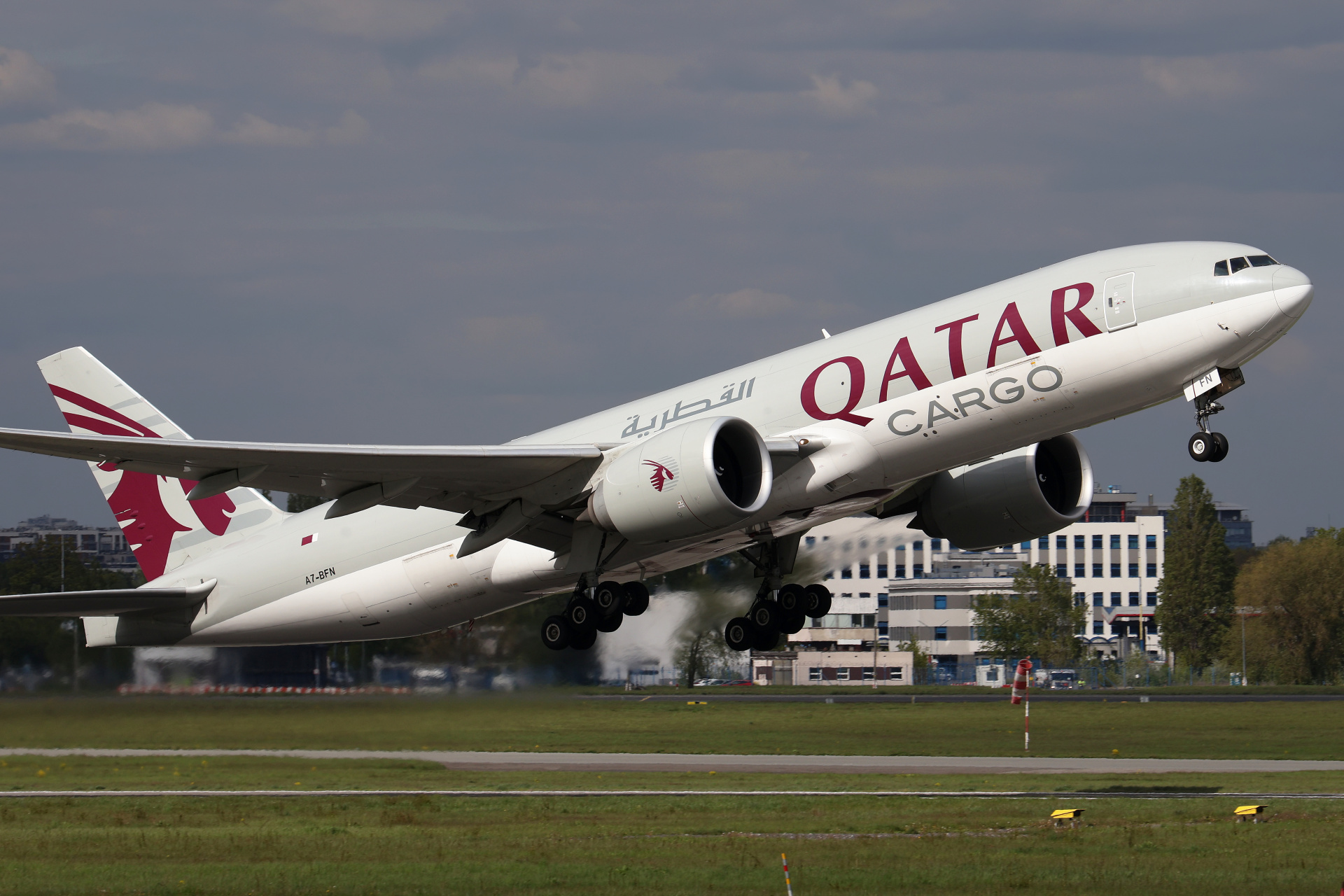 A7-BFN (Aircraft » EPWA Spotting » Boeing 777F » Qatar Airways Cargo)