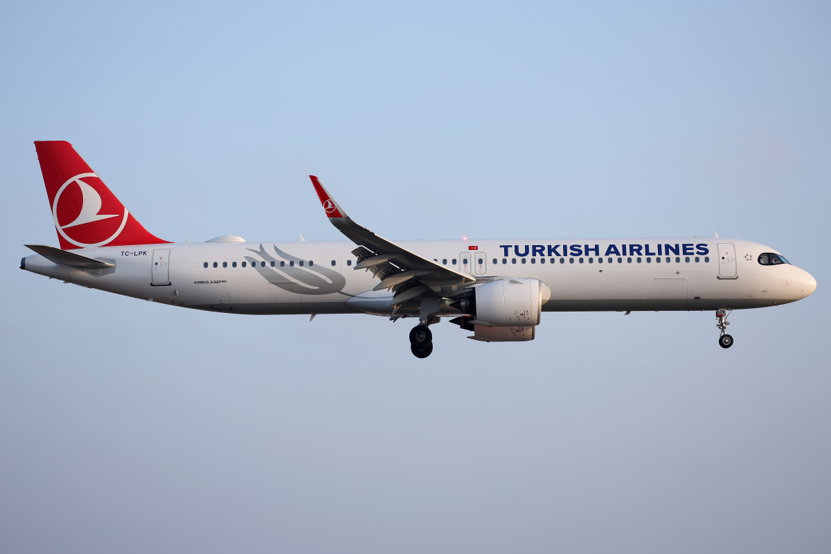 TC-LPK (Aircraft » EPWA Spotting » Airbus A321neo » THY Turkish Airlines)