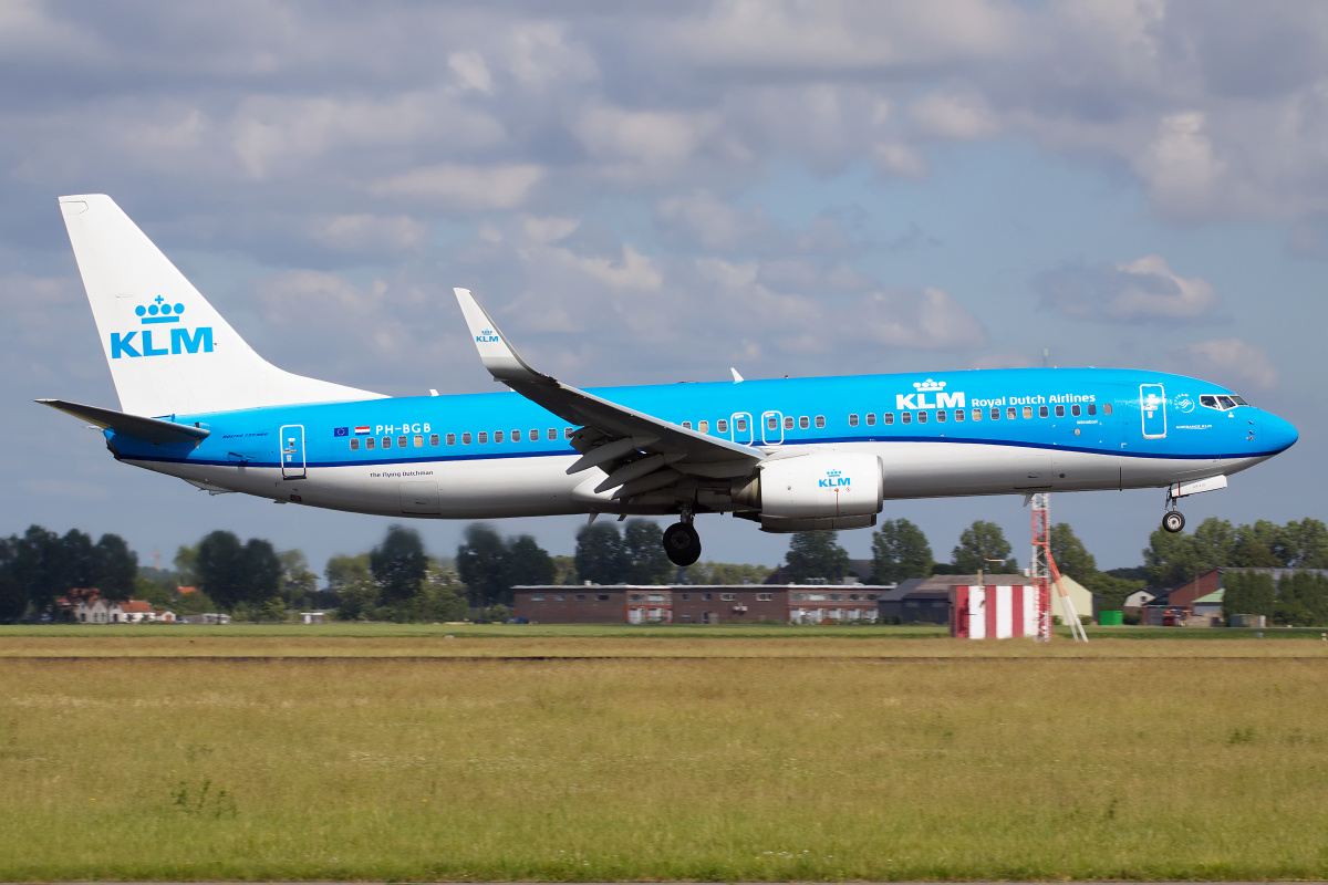 PH-BGB (Aircraft » Schiphol Spotting » Boeing 737-800 » KLM Royal Dutch Airlines)