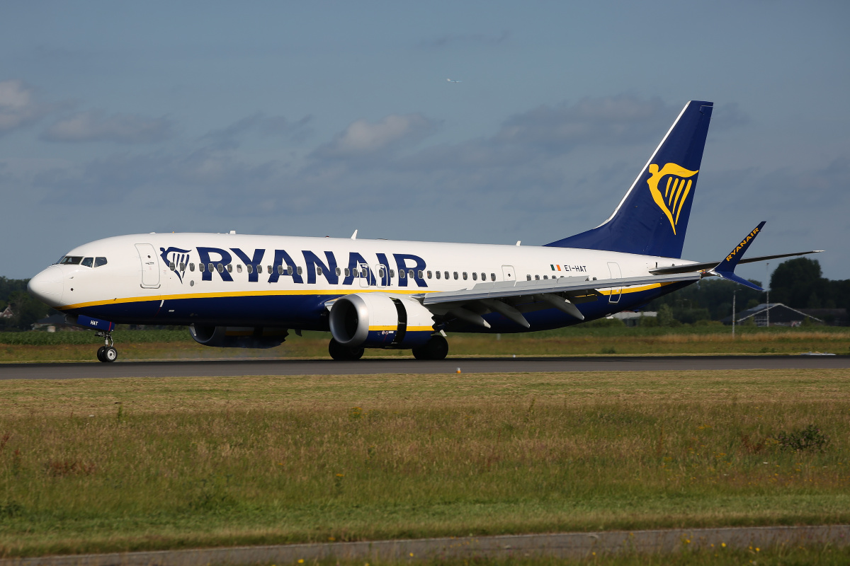 MAX 8-200, EI-HAT, Ryanair (Samoloty » Spotting na Schiphol » Boeing 737-8 MAX)