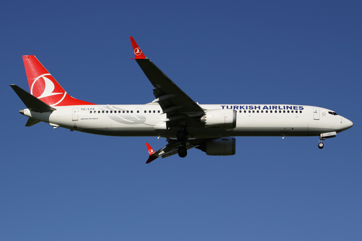 TC-LYA, THY Turkish Airlines (Samoloty » Spotting na EPWA » Boeing 737-9 MAX)