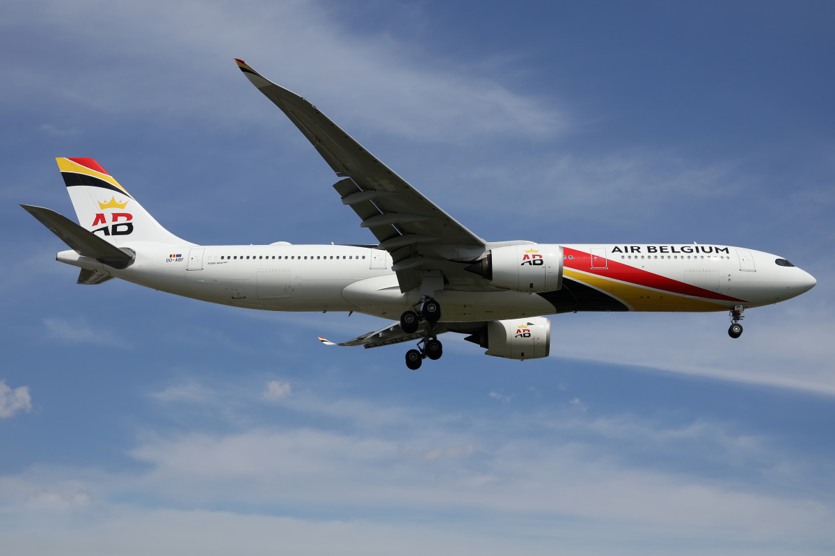 OO-ABF (Aircraft » EPWA Spotting » Airbus A330-900 (A330neo) » Air Belgium)