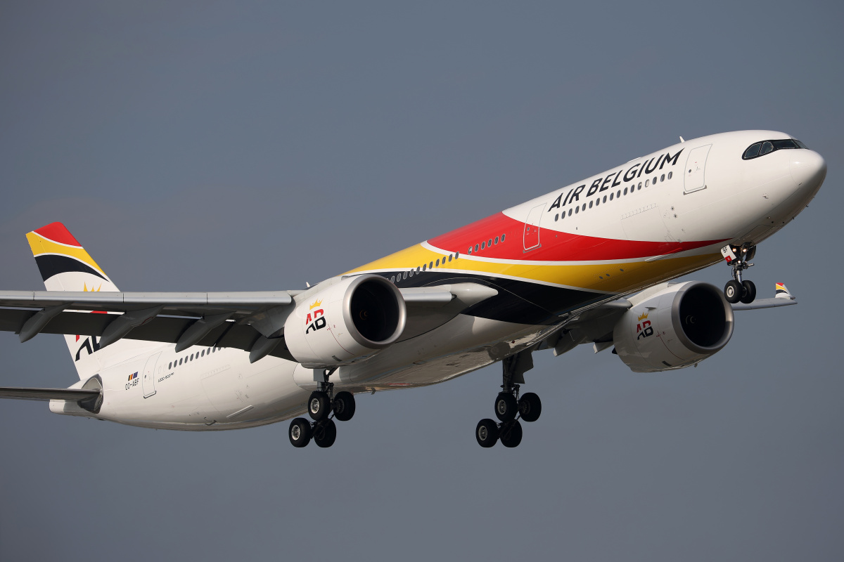 OO-ABF (Aircraft » EPWA Spotting » Airbus A330-900 (A330neo) » Air Belgium)