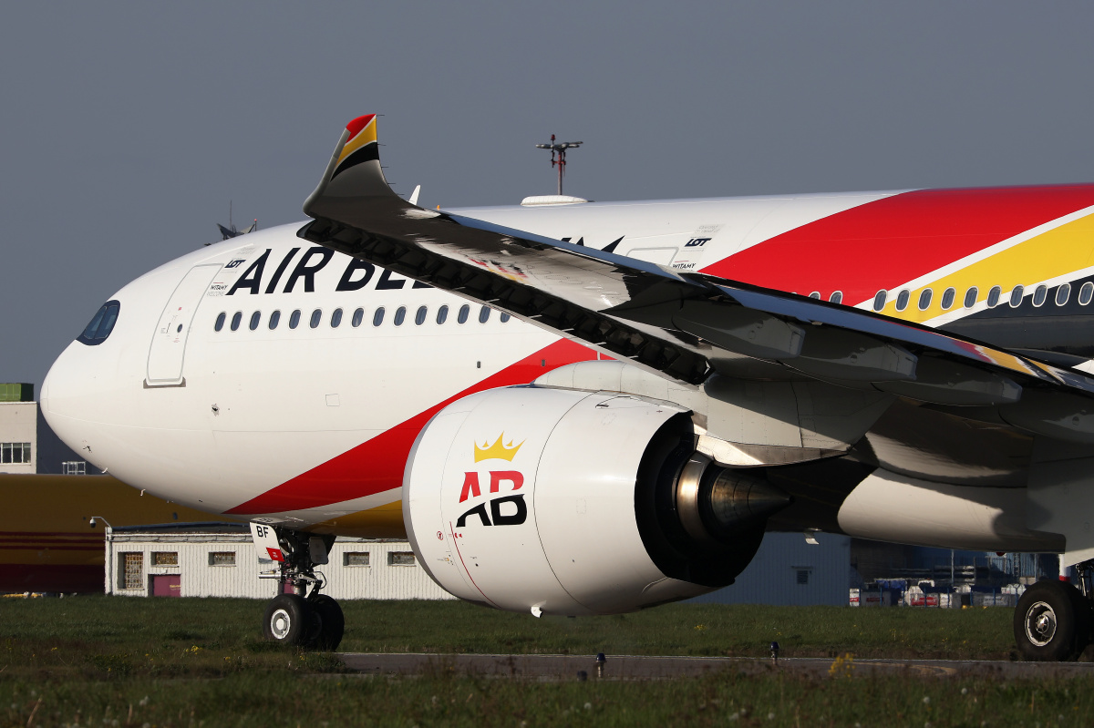OO-ABF (Aircraft » EPWA Spotting » Airbus A330-900 (A330neo) » Air Belgium)