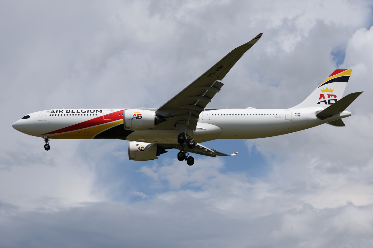 OO-ABF (Aircraft » EPWA Spotting » Airbus A330-900 (A330neo) » Air Belgium)