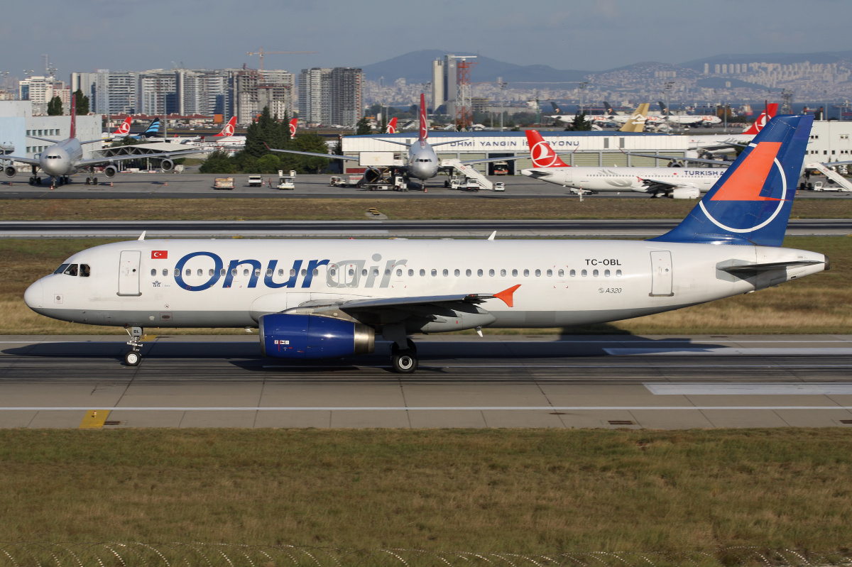 TC-OBL, Onur Air