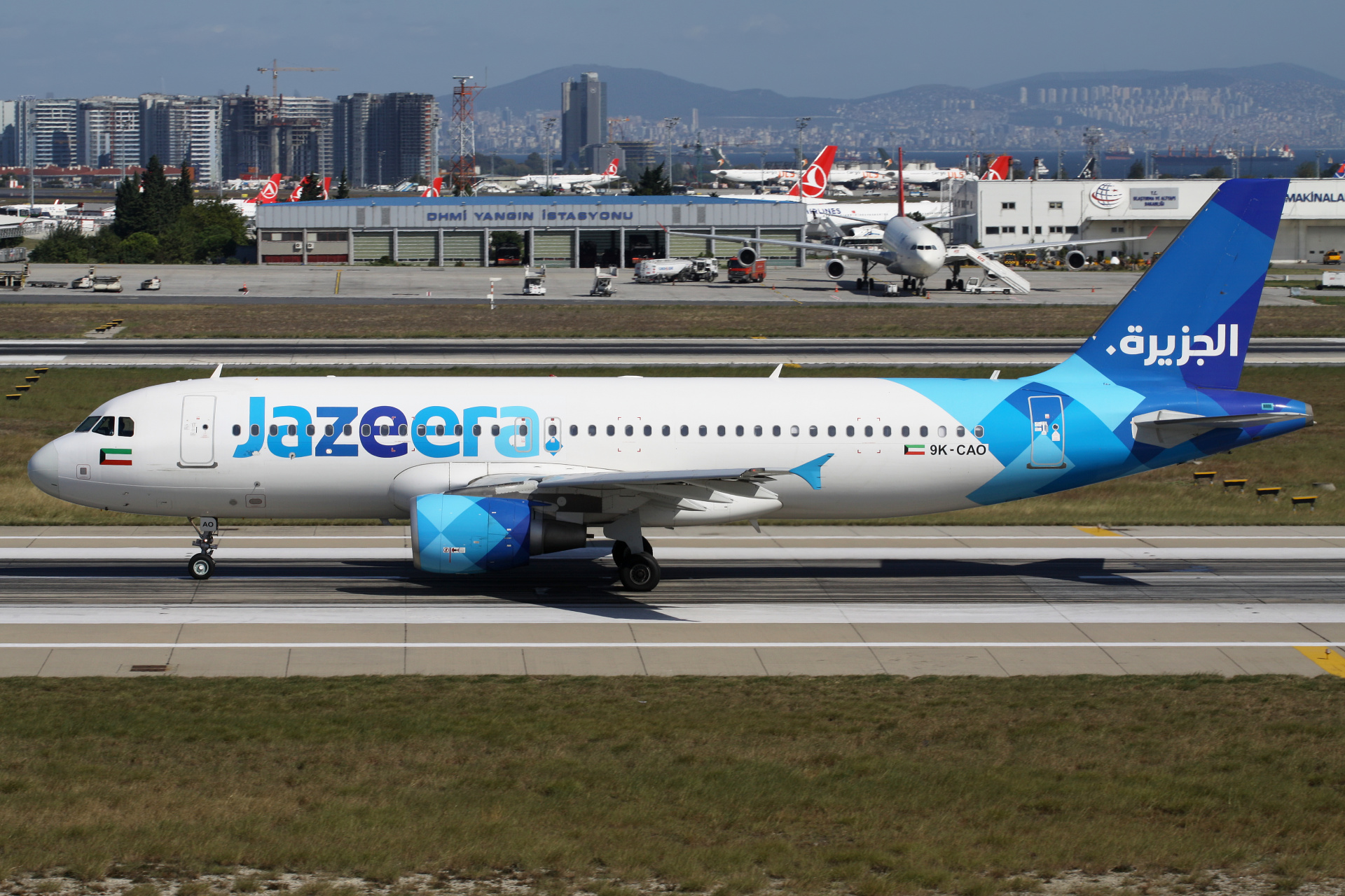 9K-CAO, Jazeera Airways (Samoloty » Port Lotniczy im. Atatürka w Stambule » Airbus A320-200)