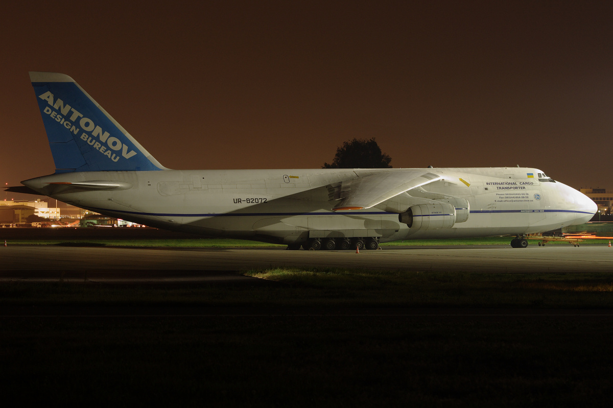 UR-82072 (Aircraft » EPWA Spotting » Antonov An-124-100 Ruslan » Antonov Airlines)