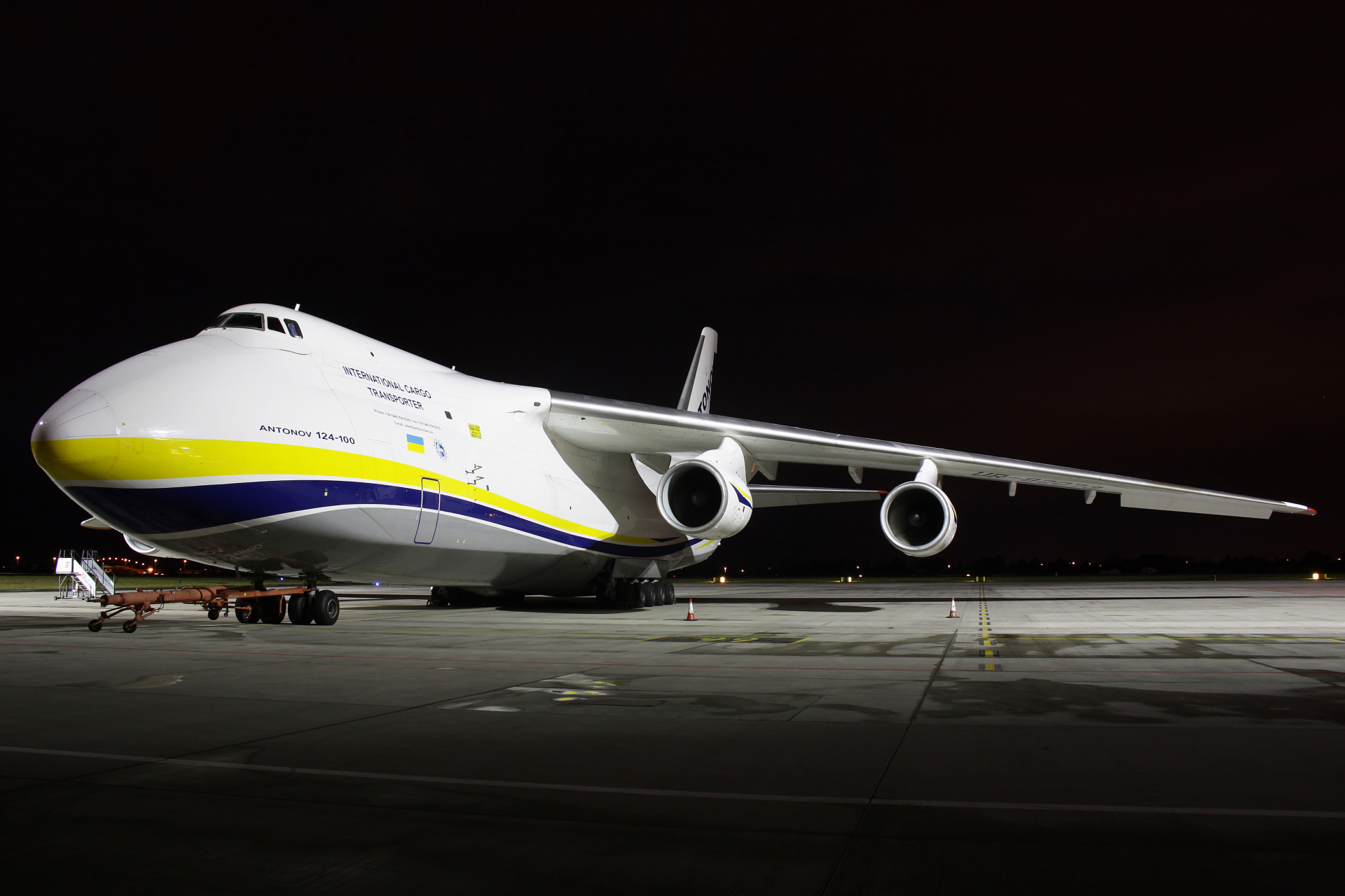 UR-82073 (new livery) (Aircraft » EPWA Spotting » Antonov An-124-100 Ruslan » Antonov Airlines)