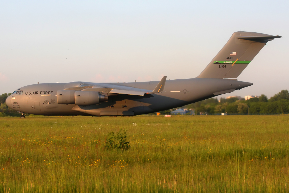 02-1104 (Samoloty » Spotting na EPWA » Boeing/McDonnell Douglas C-17/C-17A Globemaster III » Siły Powietrzne Stanów Zjednoczonych)