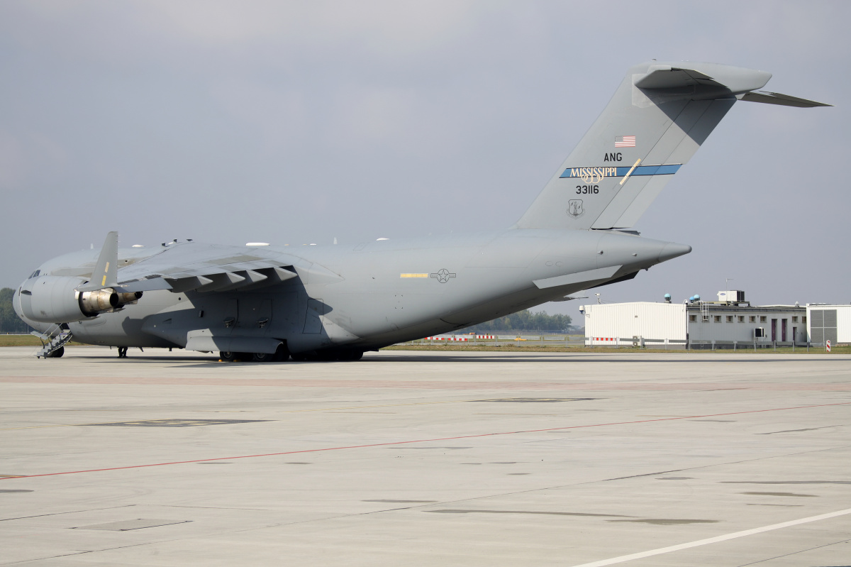 03-3116 (Aircraft » EPWA Spotting » Boeing/McDonnell Douglas C-17/C-17A Globemaster III » U.S. Air Force)