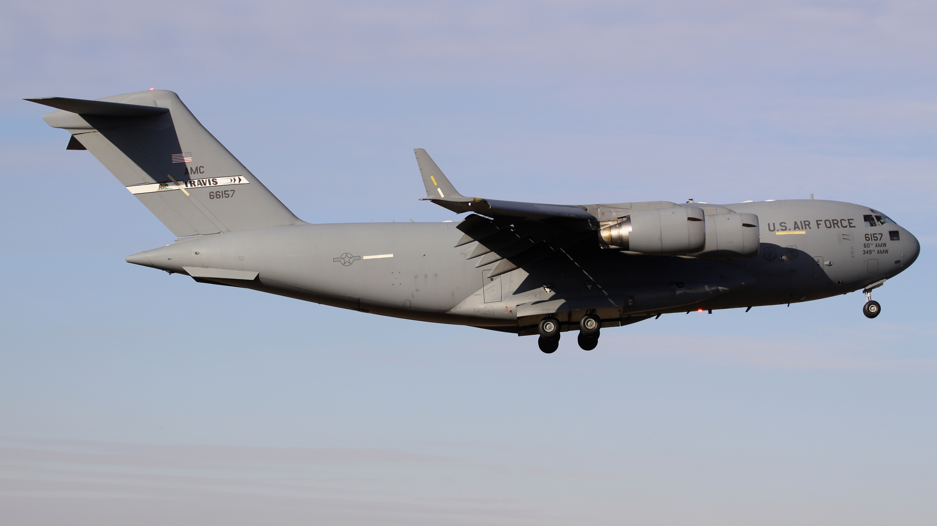 06-6157 (Samoloty » Spotting na EPWA » Boeing/McDonnell Douglas C-17/C-17A Globemaster III » Siły Powietrzne Stanów Zjednoczonych)