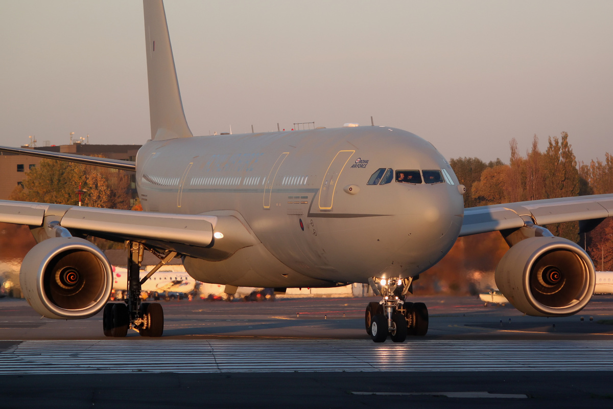 Voyager KC.2, ZZ330, Royal Air Force (AirTanker) (Aircraft » EPWA Spotting » Airbus A330-200 » MRTT)