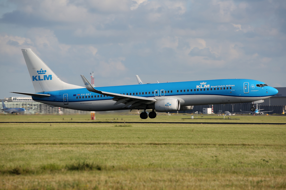 PH-BXT (Samoloty » Spotting na Schiphol » Boeing 737-900 » KLM Royal Dutch Airlines)