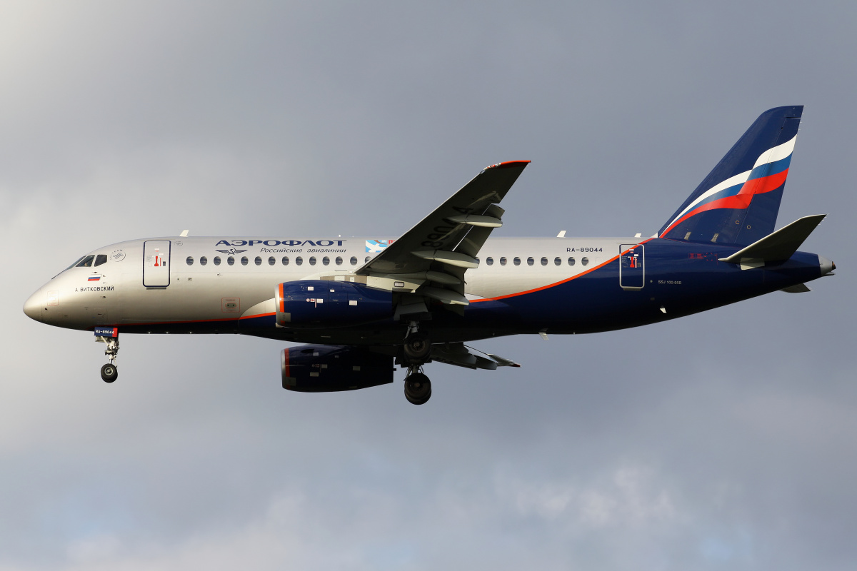 RA-89044 (70 Years - Victory sticker) (Aircraft » EPWA Spotting » Sukhoi Superjet 100-95B » Aeroflot Russian Airlines)