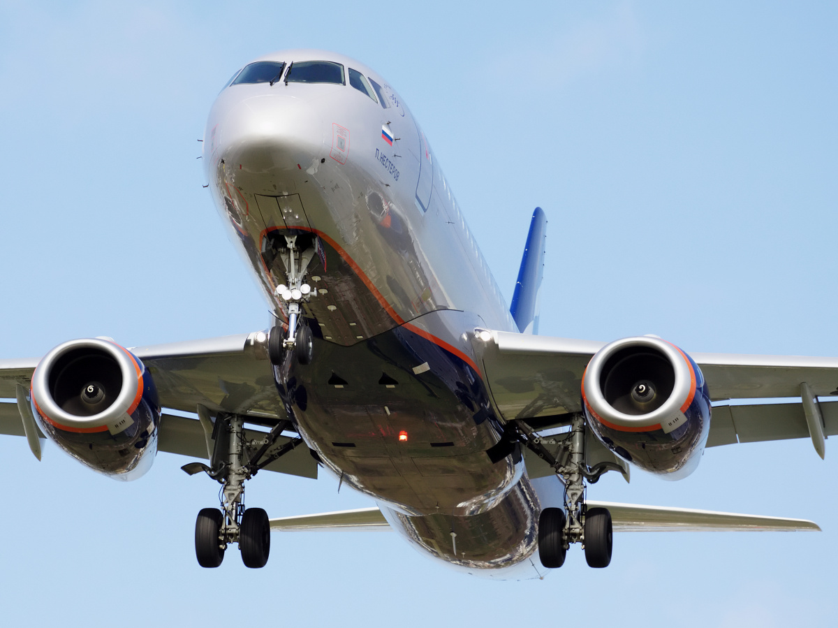 RA-89062 (Samoloty » Spotting na EPWA » Suchoj Superjet 100-95B » Aeroflot Russian Airlines)