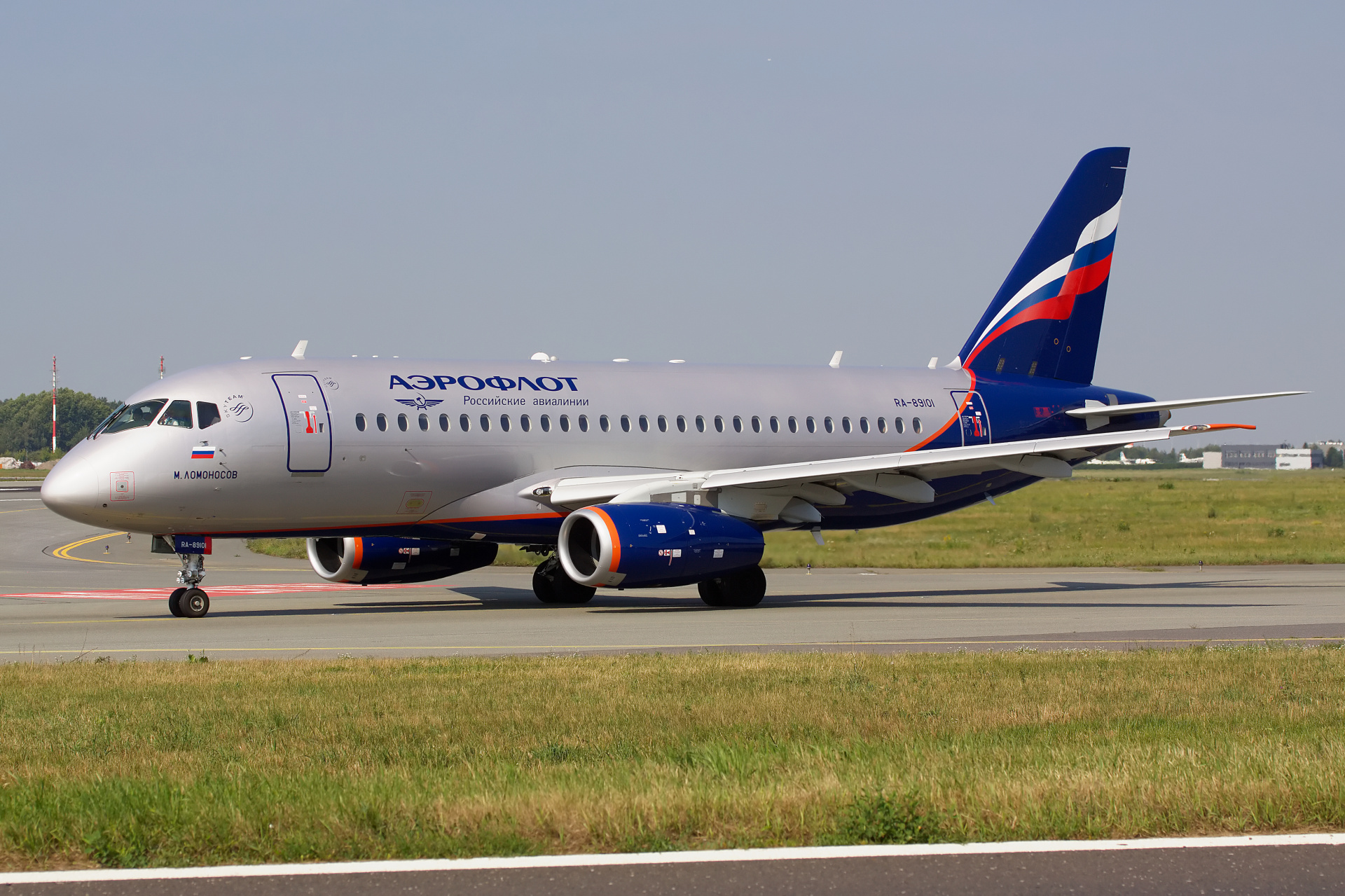RA-89101 (Samoloty » Spotting na EPWA » Suchoj Superjet 100-95B » Aeroflot Russian Airlines)