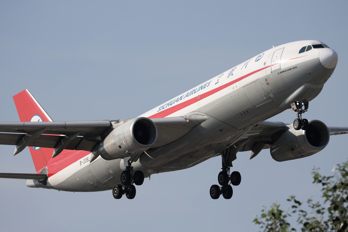 B-308L, Sichuan Airlines Cargo (Aircraft » EPWA Spotting » Airbus A330-200F)