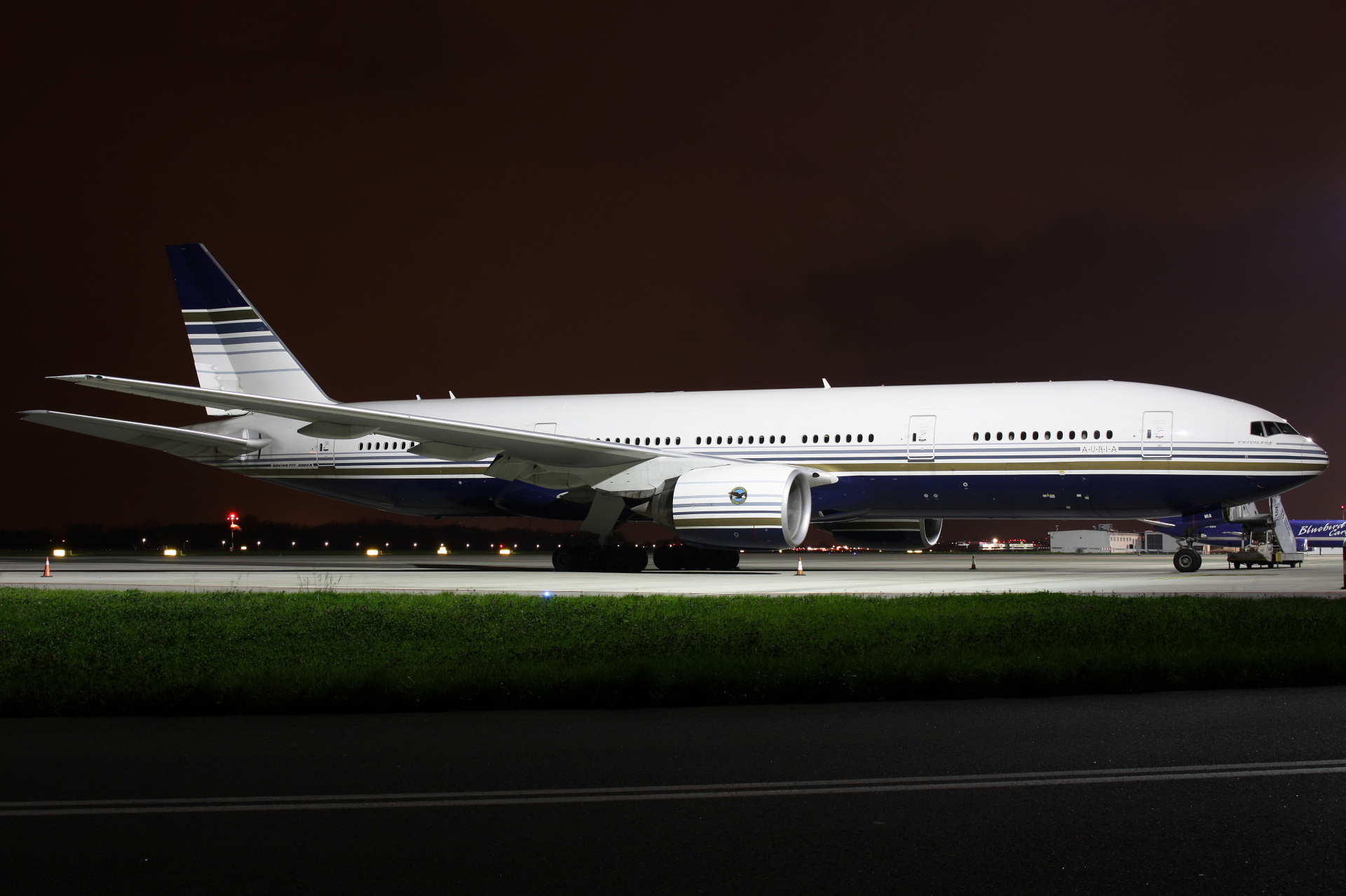 EC-MIA (Samoloty » Spotting na EPWA » Boeing 777-200 i 200ER » Privilege Style)