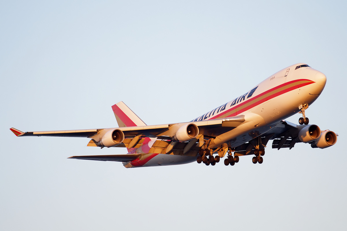 N705CK, Kalitta Air (Samoloty » Port Lotniczy im. Atatürka w Stambule » Boeing 747-400F)