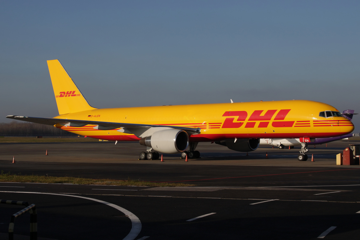 PCF, D-ALEN, European Air Transport (Samoloty » Spotting na EPWA » Boeing 757-200F » DHL)