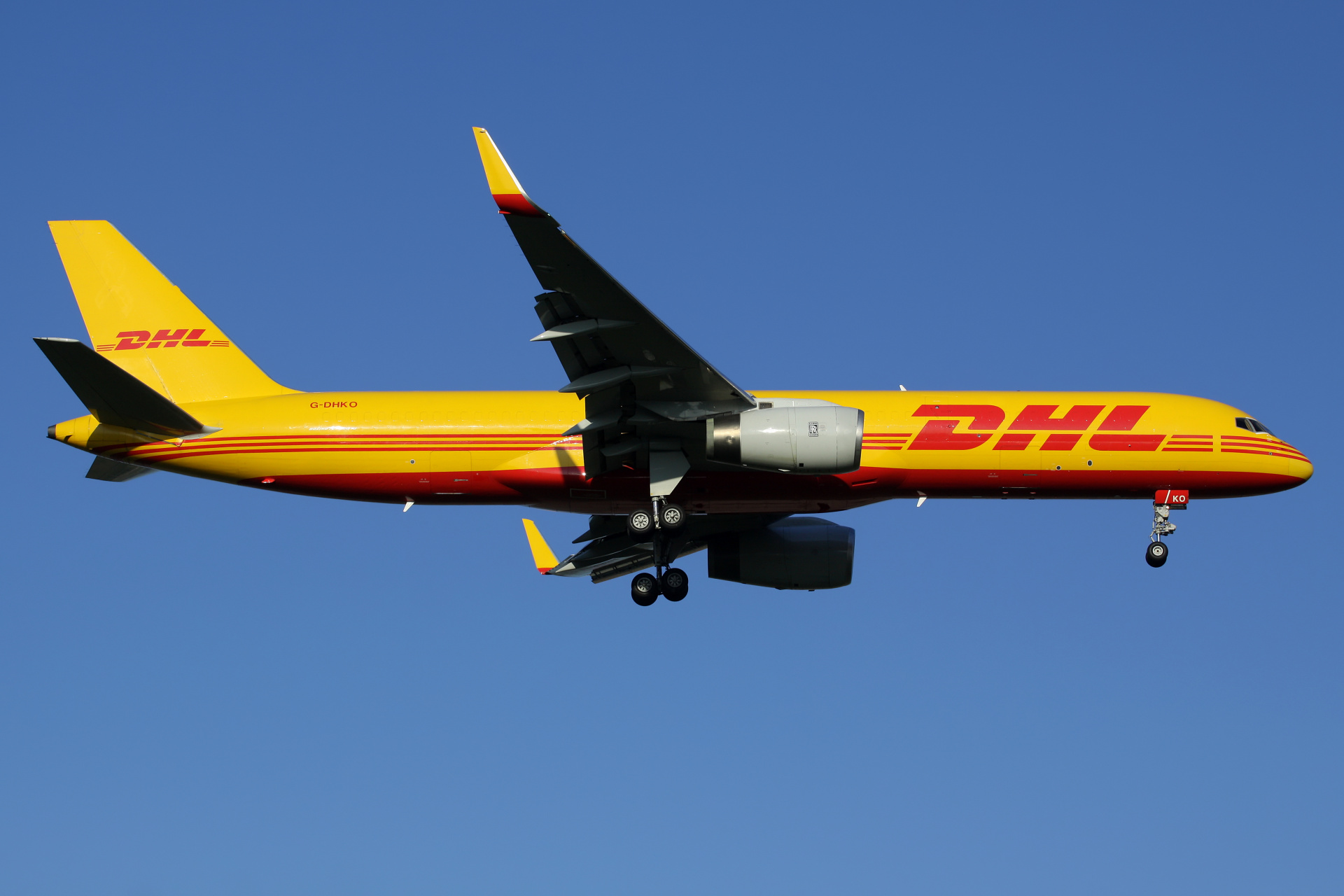 PCF, G-DHKO, DHL Air (Aircraft » EPWA Spotting » Boeing 757-200F » DHL)