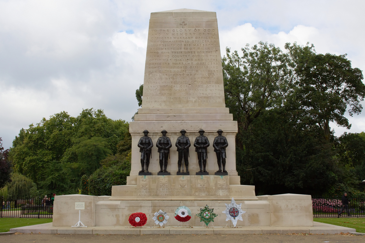 Guards Memorial (Travels » London » London at Day)