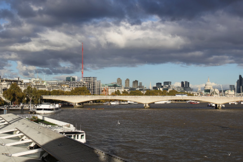 Panorama Londynu z Mostu Złotego Jubileuszu