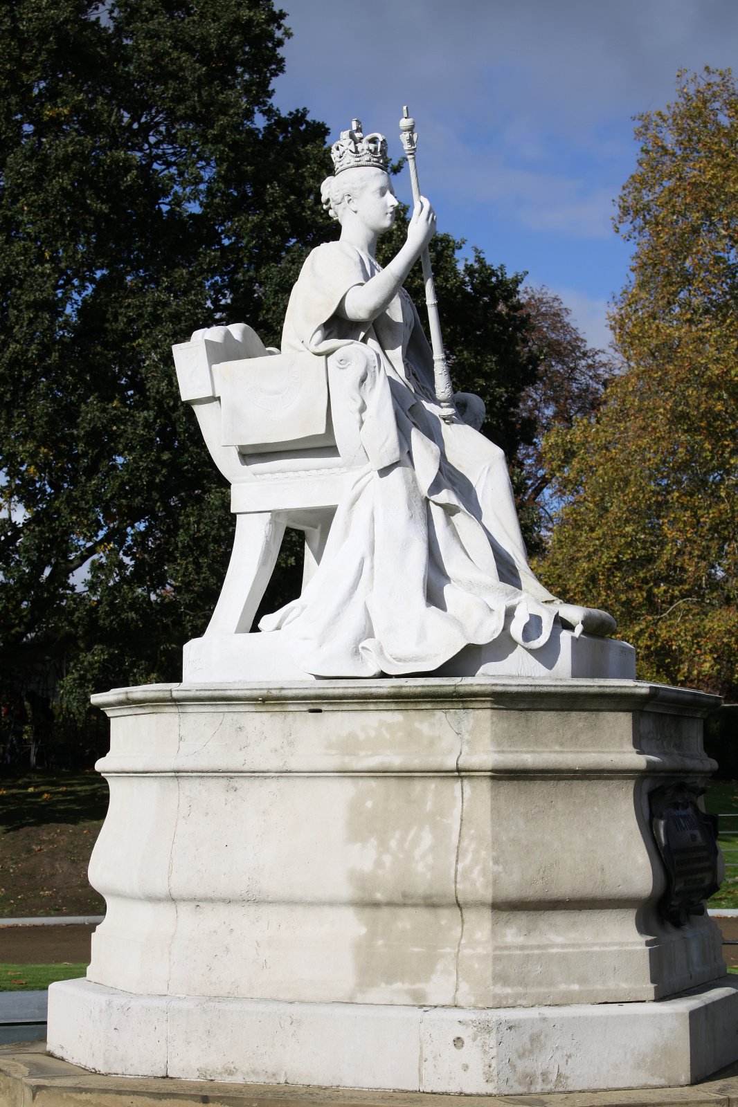 Statua Królowej Wiktorii (Podróże » Londyn » Londyn za dnia)