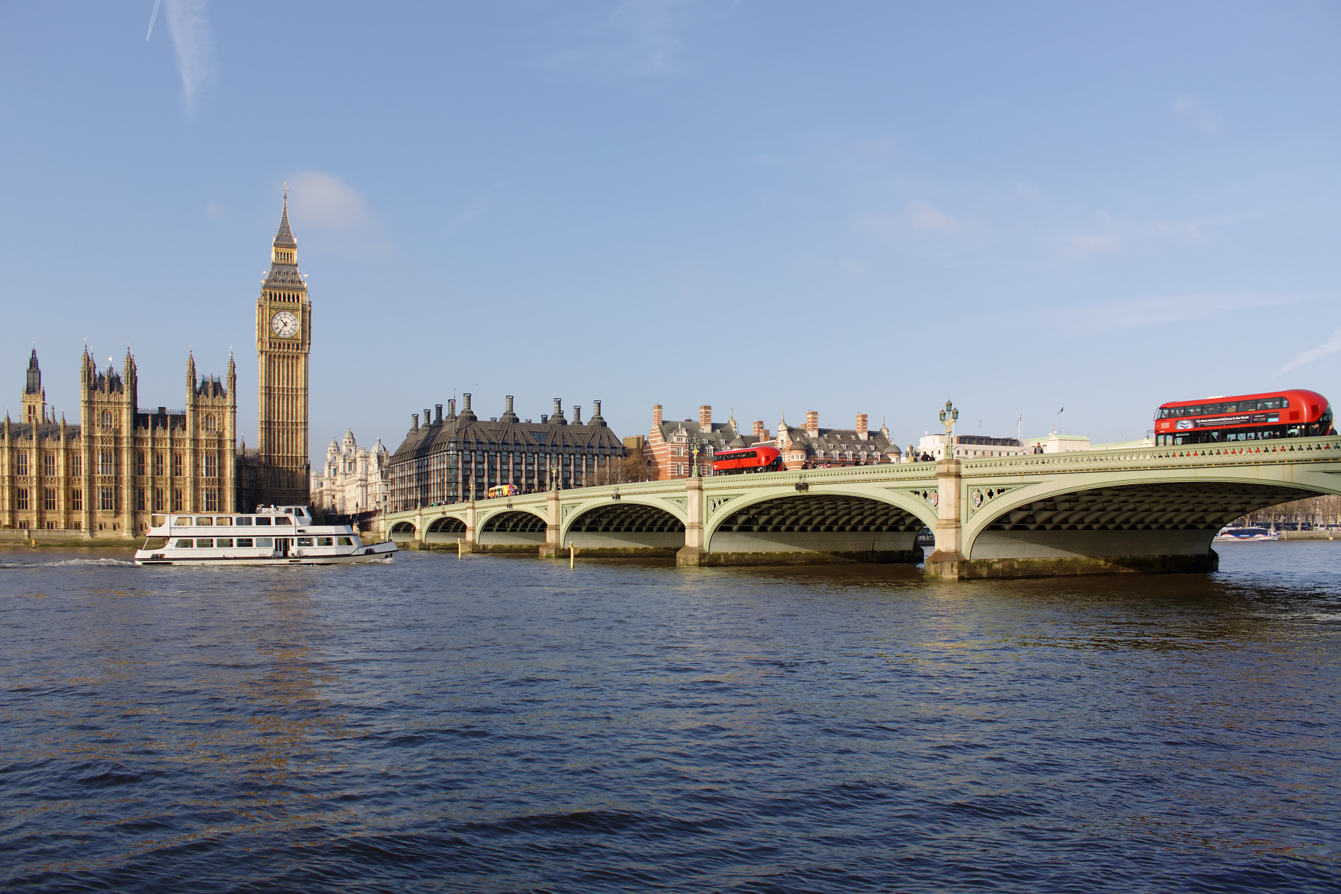Westminster i Portcullis House (Podróże » Londyn » Londyn za dnia)