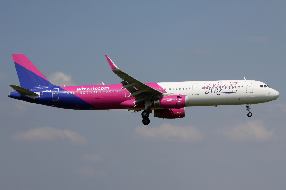 G-WUKJ, Wizz Air UK (Samoloty » Spotting na EPWA » Airbus A321-200 » Wizz Air)