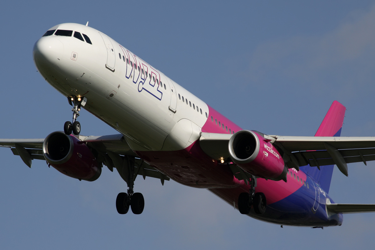 HA-LXK (Samoloty » Spotting na EPWA » Airbus A321-200 » Wizz Air)