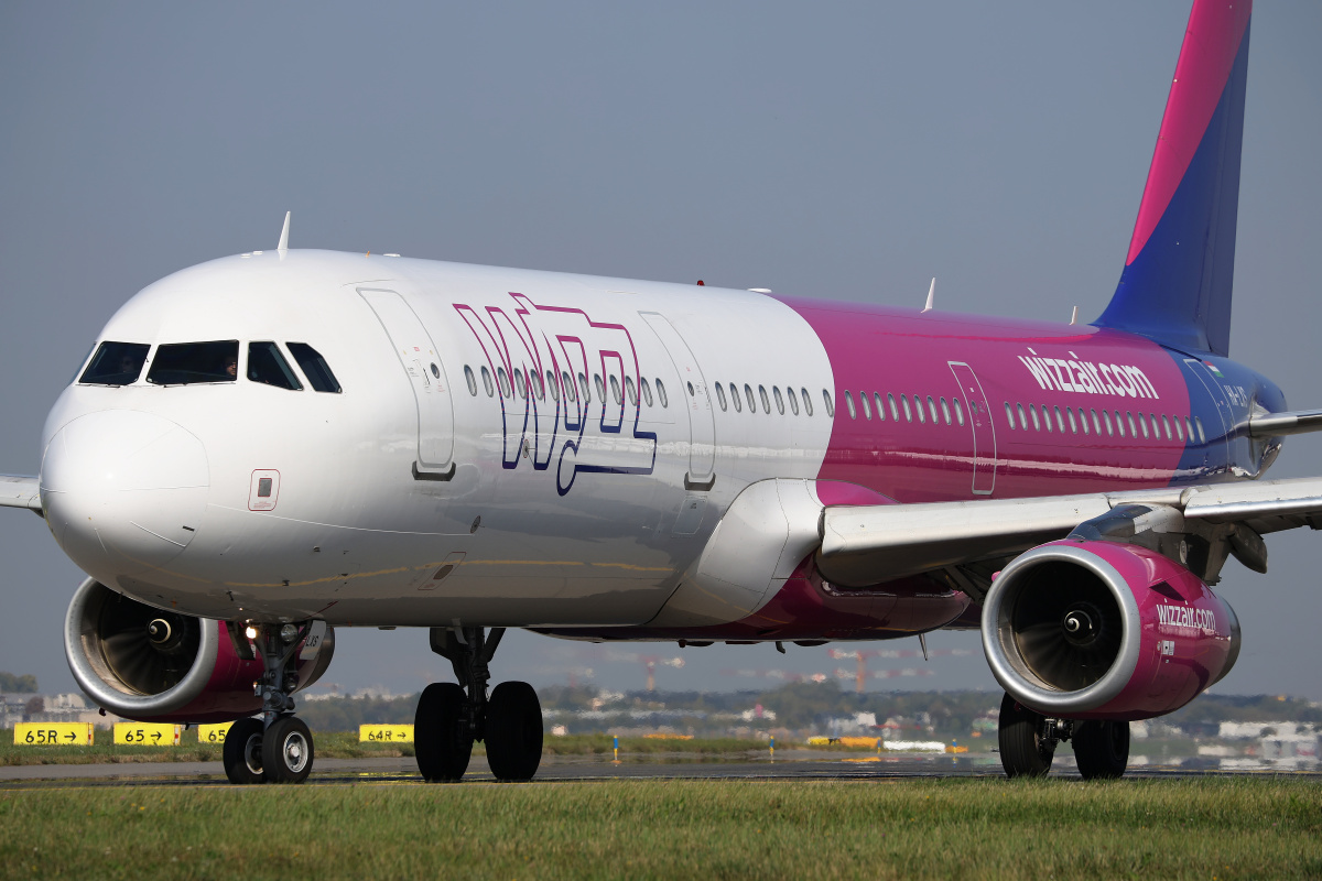 HA-LXS (Samoloty » Spotting na EPWA » Airbus A321-200 » Wizz Air)